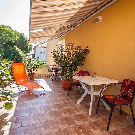Kate Apartman Zára